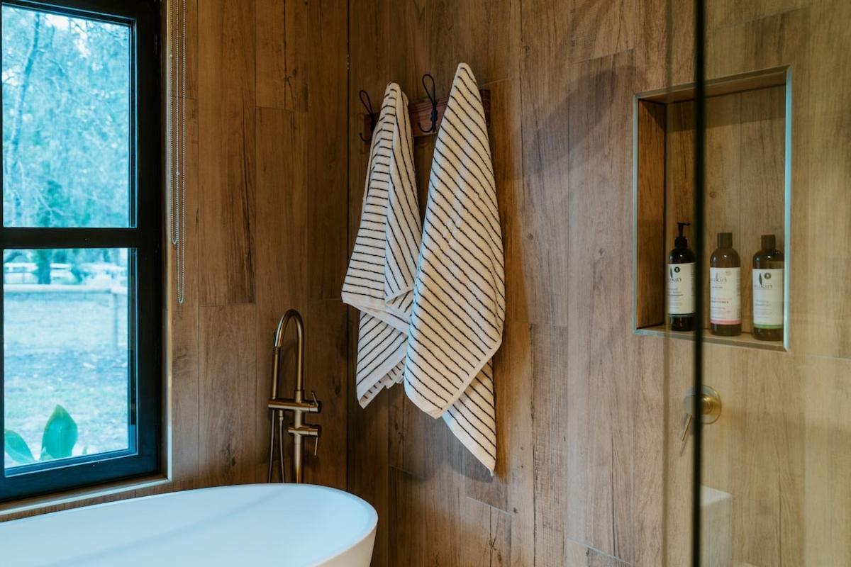Vila The Temple - Country Farm Retreat Launching Place Exteriér fotografie
